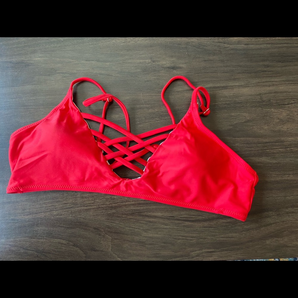 Cross, adjustable swimsuit top
